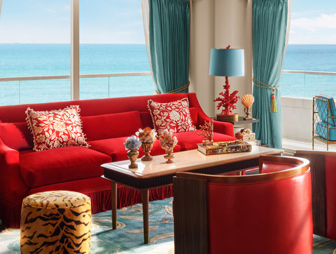 Premier Oceanfront Junior Suite - Living Room