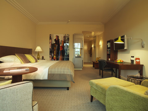 The Charles Hotel - Classic King Room