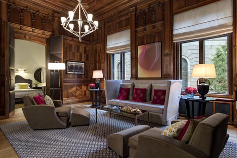 Hotel De Rome - Historic Banker Suite