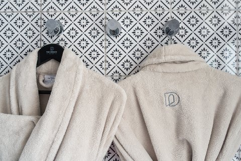 Drisco Hotel Suite Bathroom Robes