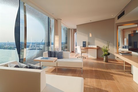 Suite Owner - Sala de estar con vistas a HafenCity