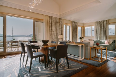 Modern design, open space and breathtaking views define our suites