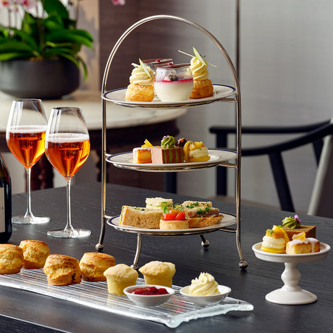Weekend Afternoon Tea at Four Seasons Hotel Singapore
