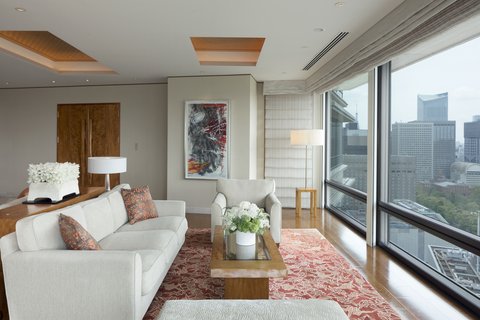 The_Hibiya_Suite_Living_Room1.jpg