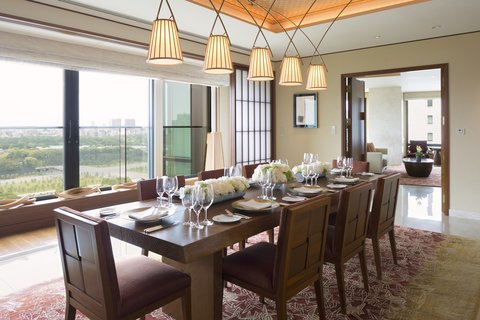 The_Hibiya_Suite_Dining_Room2.jpg
