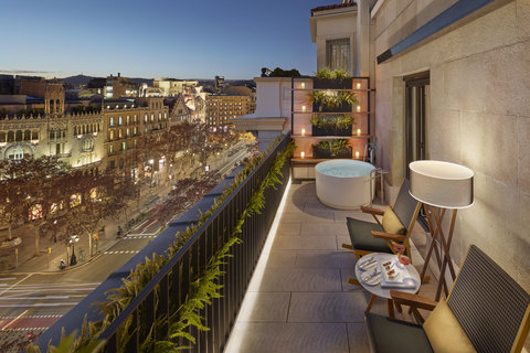 37. Mandarin Oriental, Barcelona - Boulevard Suite - Terrace.jpg