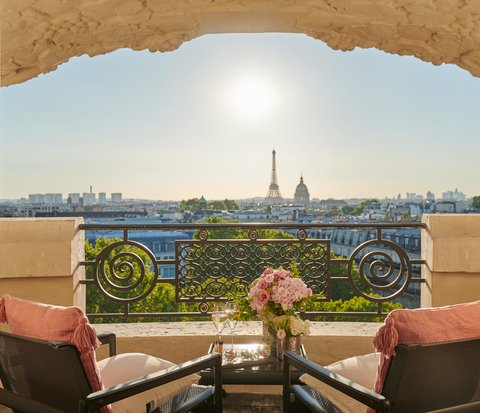 Suite Amour with Eiffel View Terrace