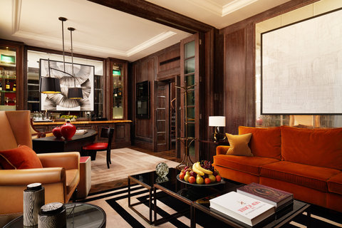 The Whitehall Penthouse - Living Room