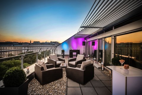 Suite Terrace - Disposición para fiesta privada - Lounge para el DJ