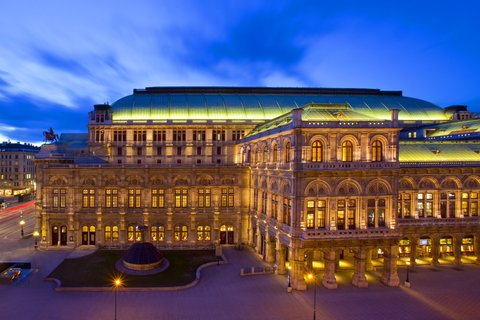 Guest Room - Vienna State Opera View