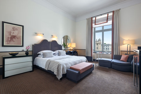Hotel De Rome - Deluxe Historic View Room