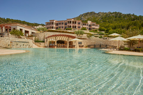 Swimming Pool Resort Views