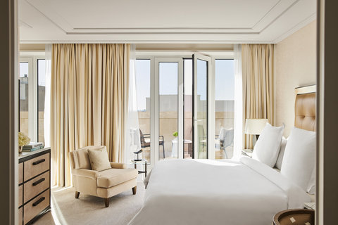 Four Seasons Hotel Madrid Suite One Bedroom Terrace Suite