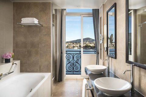 Suite frente al lago