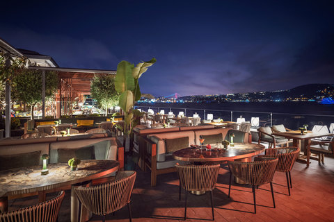Istanbul Dining The Bar Exterior